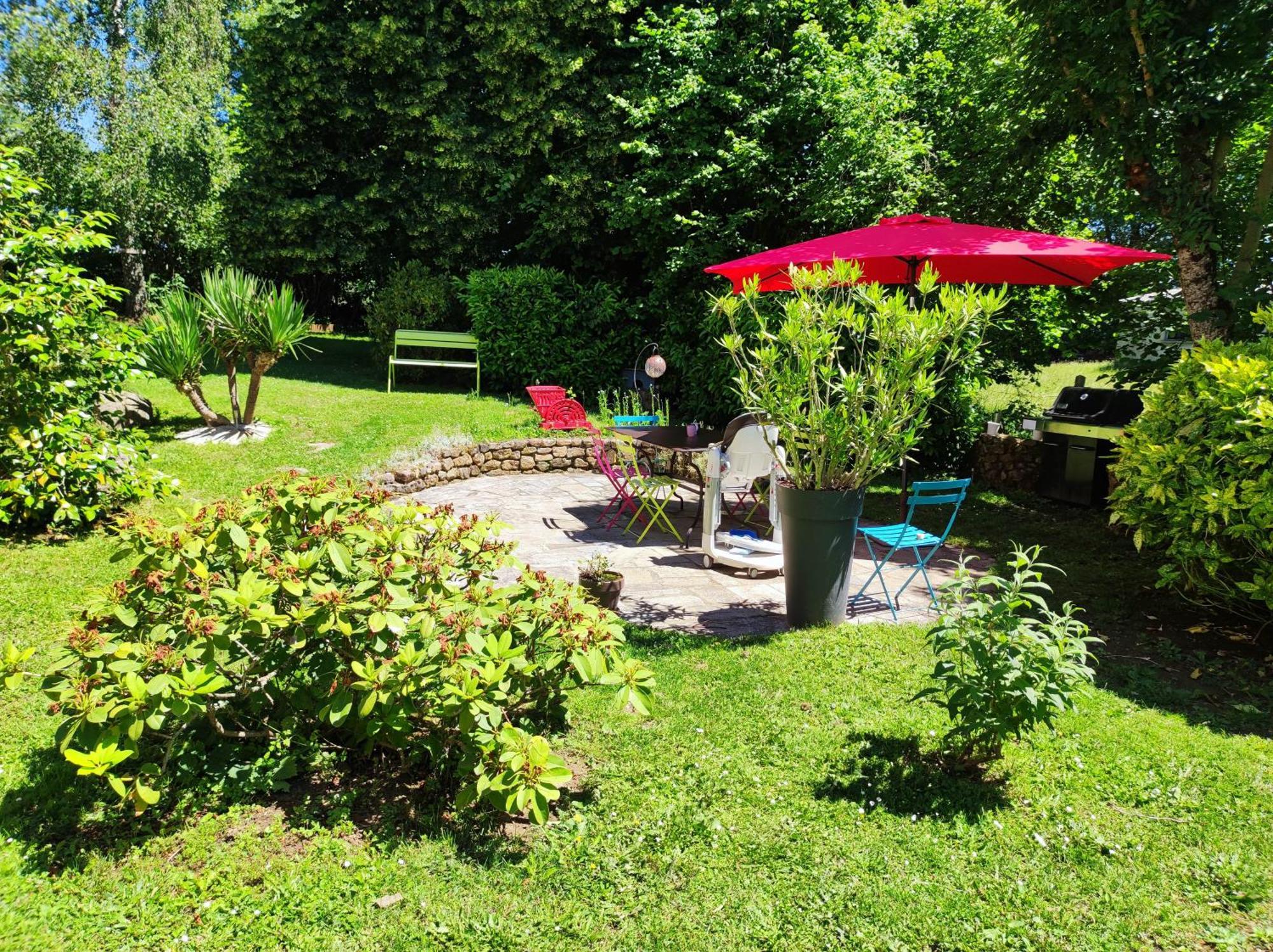 Gite Du Dolmen Classe 3 Epis Villa Blessac Bagian luar foto